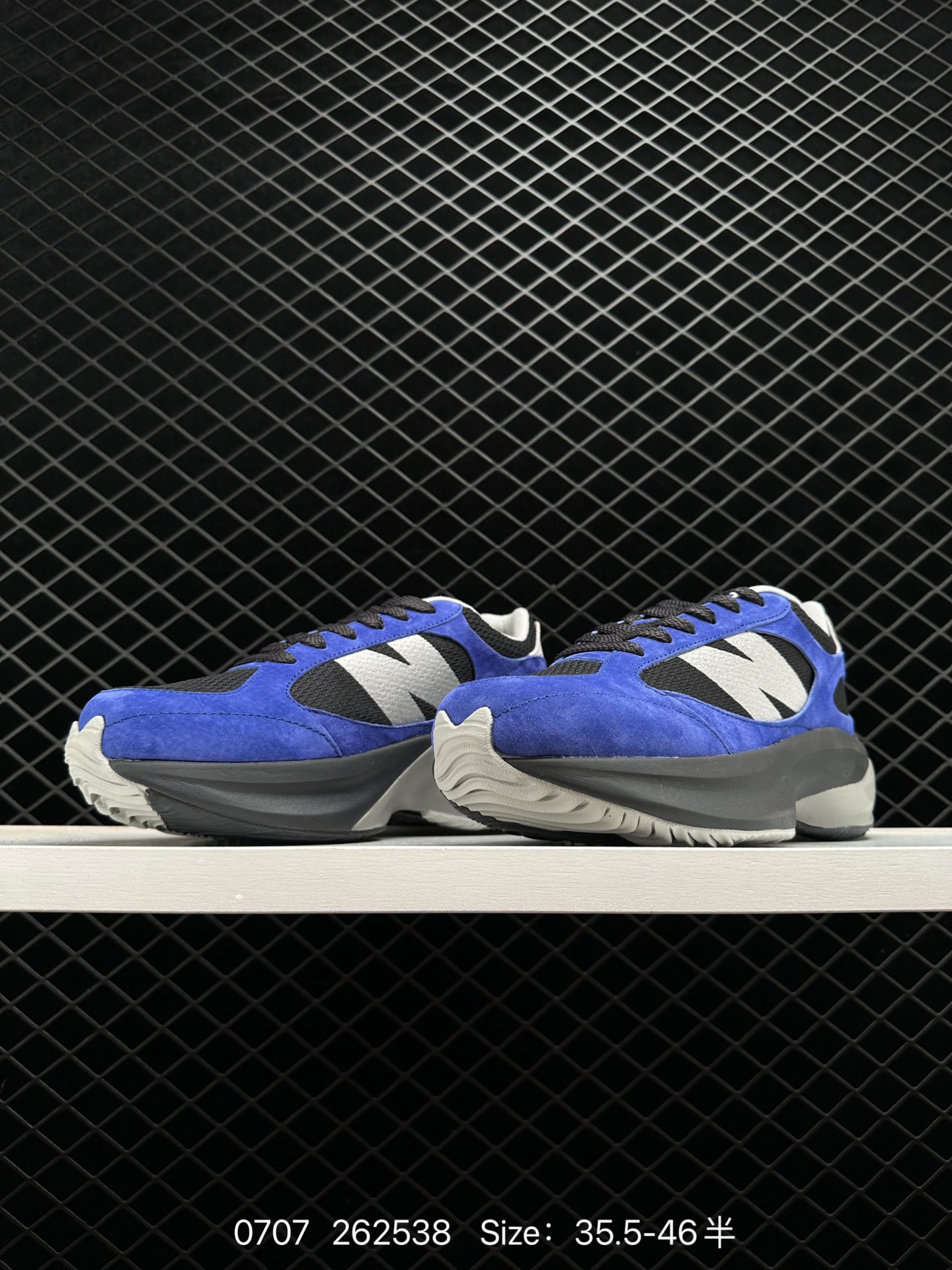 New Balance  UWRPOTBK